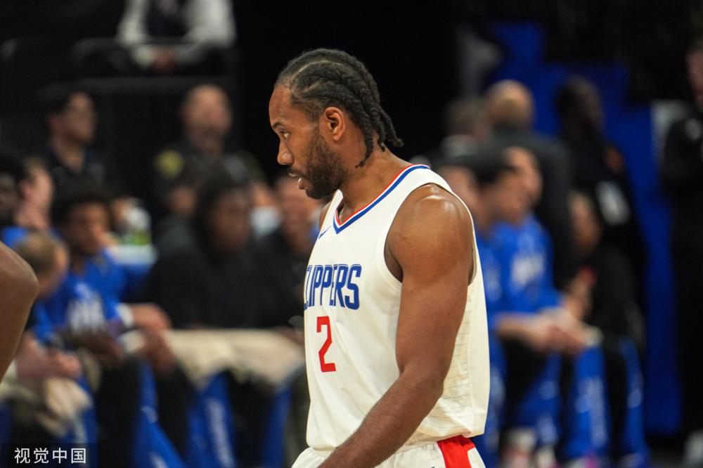 手得以崭露 手得以崭露